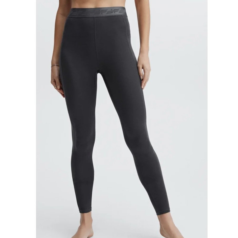 NWOT Fabletics Gray Lightweight High Waisted Wool Blend Baselayer Leggings sz XS